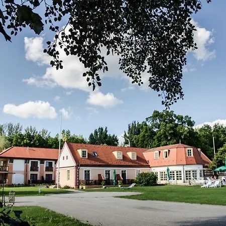 Zichy Park 호텔