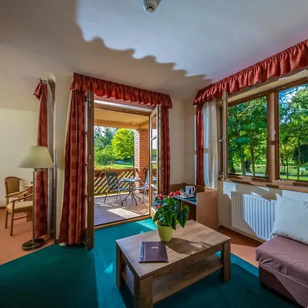 Zichy Park Hotel Bikács