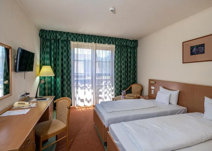 Zichy Park Hotel Bikács